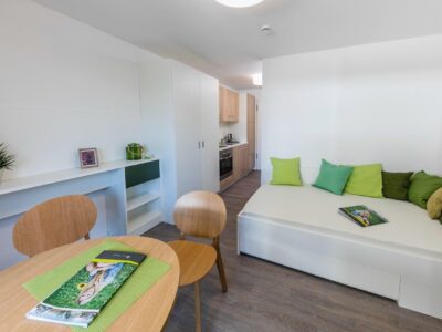 NUR für Studenten: Möblierte Komfort-Apartments "Main Atrium"