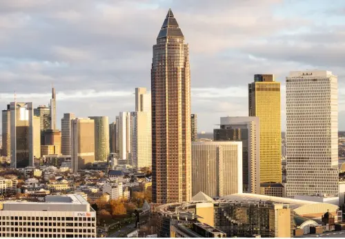 Messeturm: Olovka koja krije najčudniju "komšijsku" priču