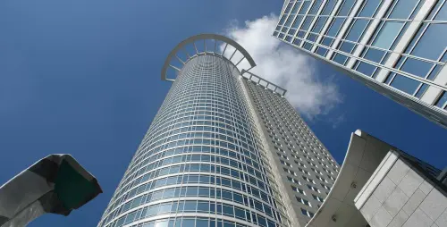 Westendstraße 1: Kruna koja se otapa?